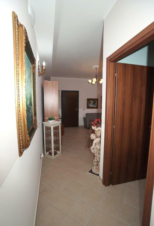Arcobaleno Apartment Fondi Eksteriør billede