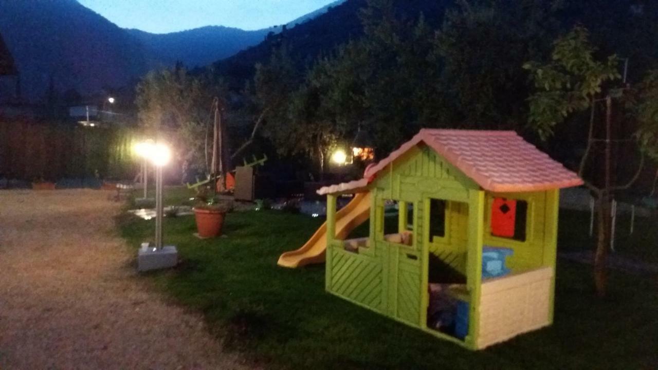 Arcobaleno Apartment Fondi Eksteriør billede